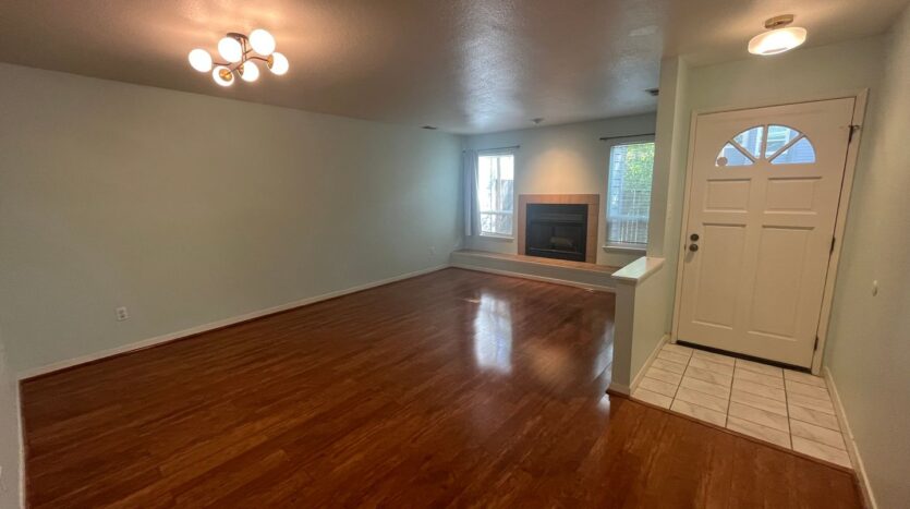 1523 Hood Rd Unit C - Sacramento - California - 2 bed, 2 bath rental property