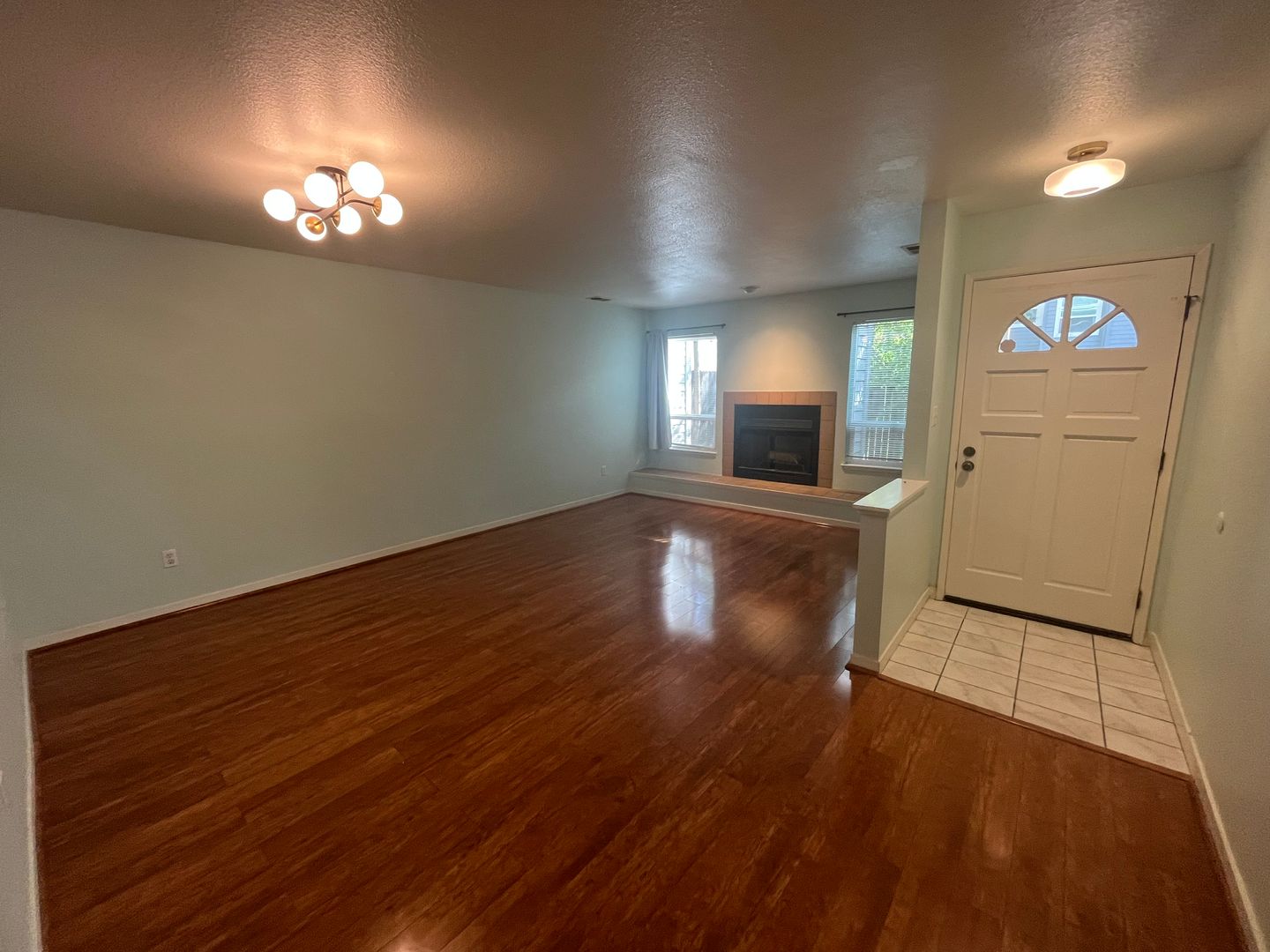 1523 Hood Rd Unit C - Sacramento - California - 2 bed, 2 bath rental property