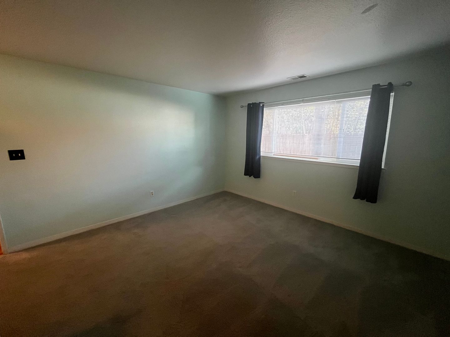 1523 Hood Rd Unit C - Sacramento - California - 2 bed, 2 bath rental property