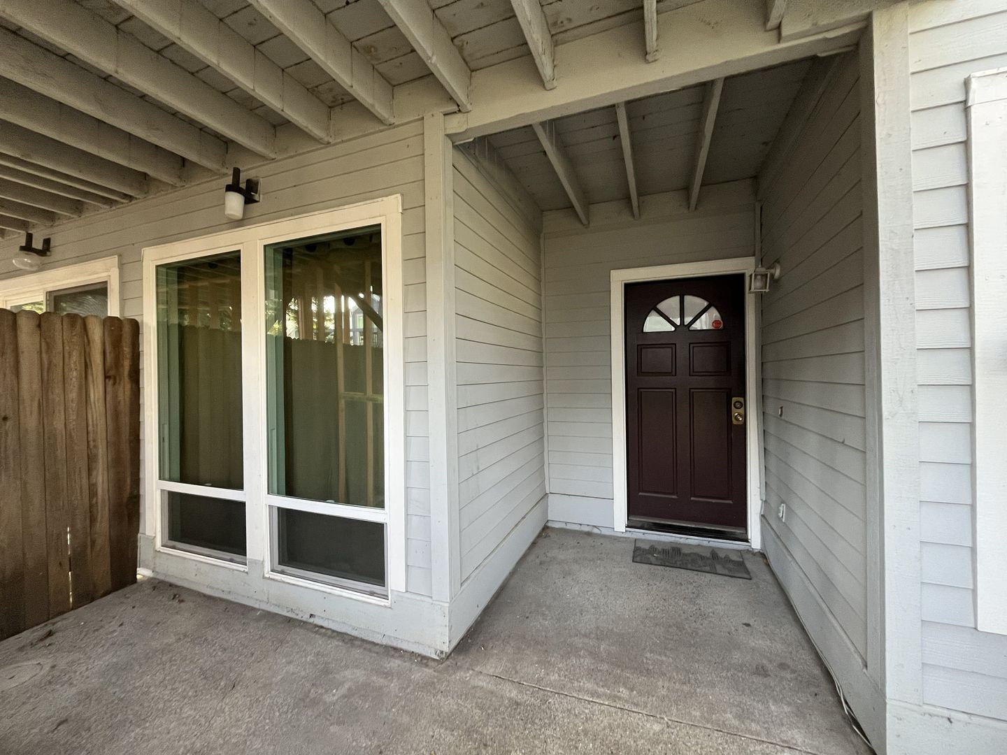1523 Hood Rd Unit C - Sacramento - California - 2 bed, 2 bath rental property