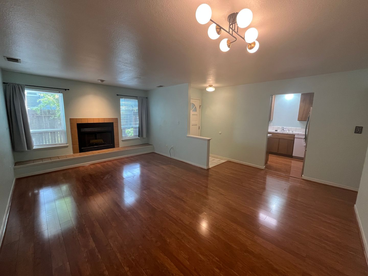 1523 Hood Rd Unit C - Sacramento - California - 2 bed, 2 bath rental property