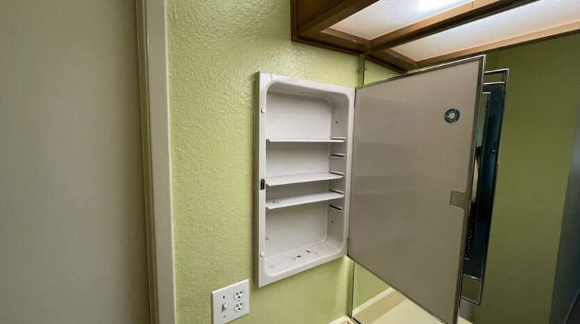 1523 Hood Rd Unit C - Sacramento - California - 2 bed, 2 bath rental property