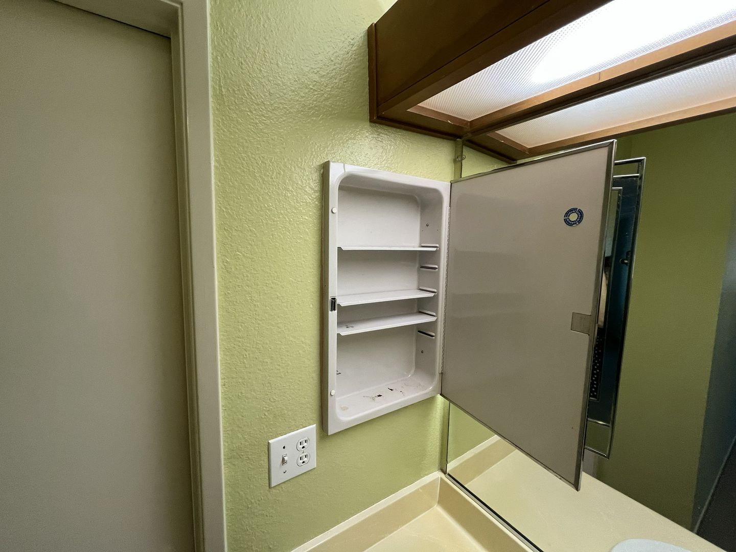 1523 Hood Rd Unit C - Sacramento - California - 2 bed, 2 bath rental property