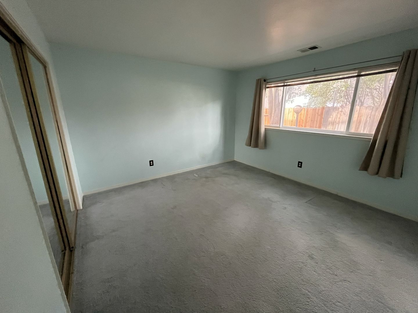 1523 Hood Rd Unit C - Sacramento - California - 2 bed, 2 bath rental property