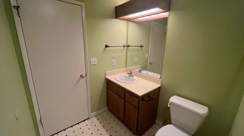 1523 Hood Rd Unit C - Sacramento - California - 2 bed, 2 bath rental property