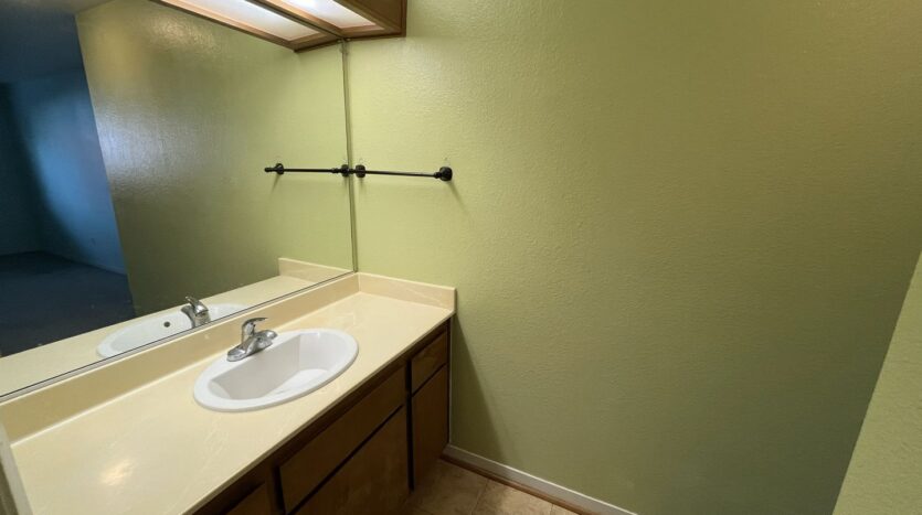 1523 Hood Rd Unit C - Sacramento - California - 2 bed, 2 bath rental property