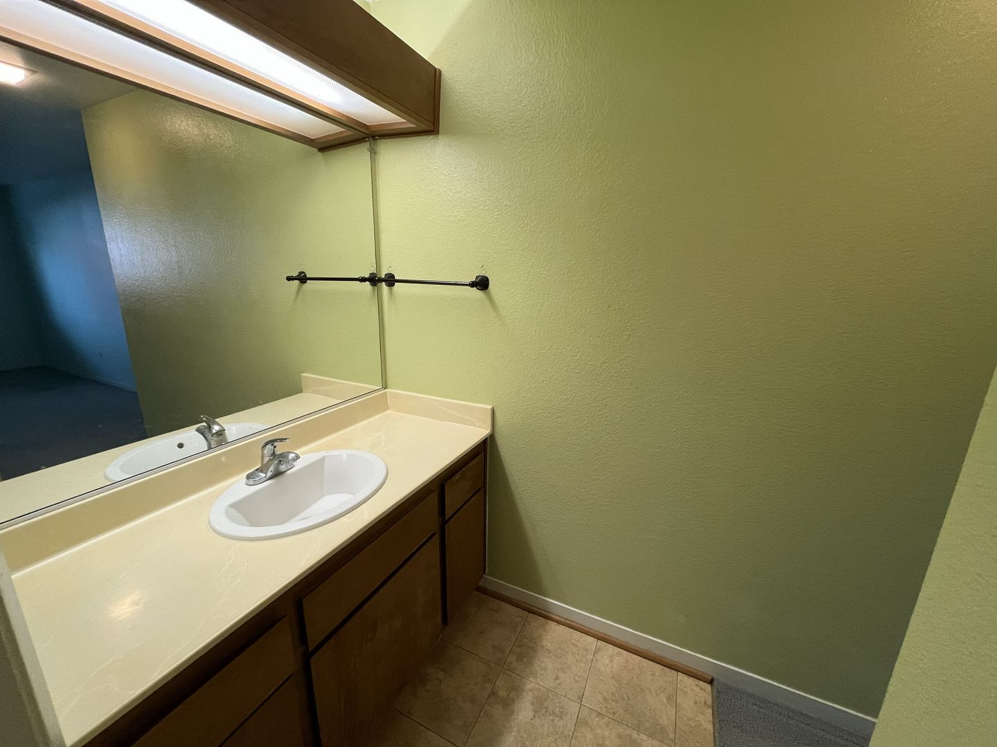 1523 Hood Rd Unit C - Sacramento - California - 2 bed, 2 bath rental property