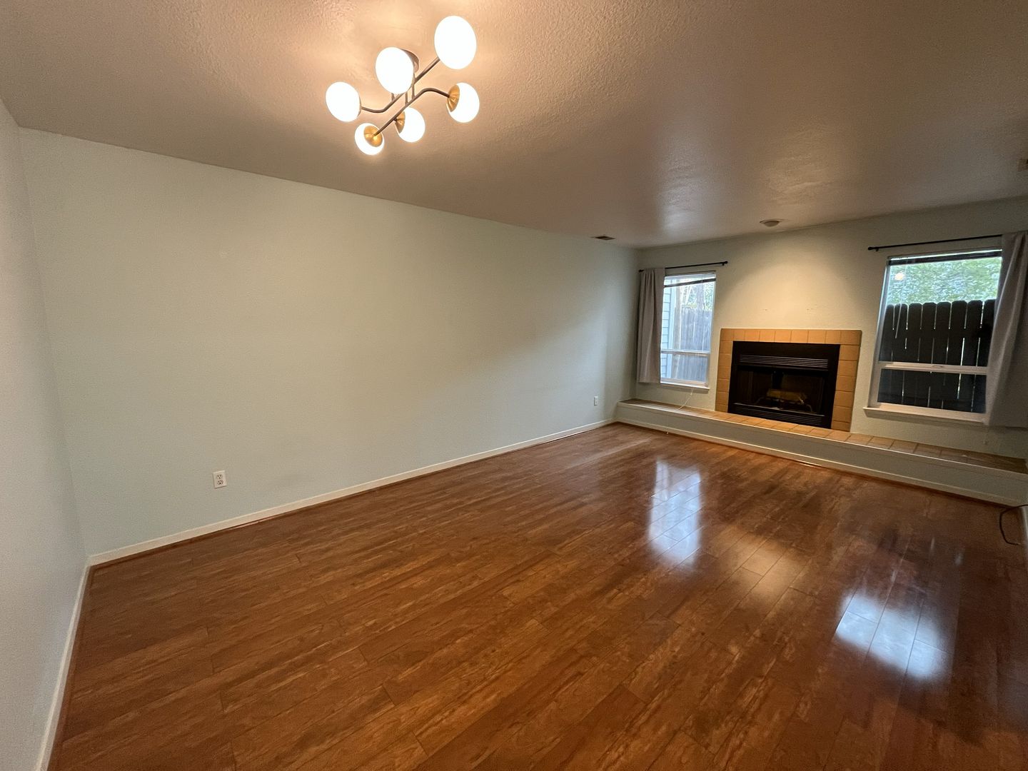 1523 Hood Rd Unit C - Sacramento - California - 2 bed, 2 bath rental property