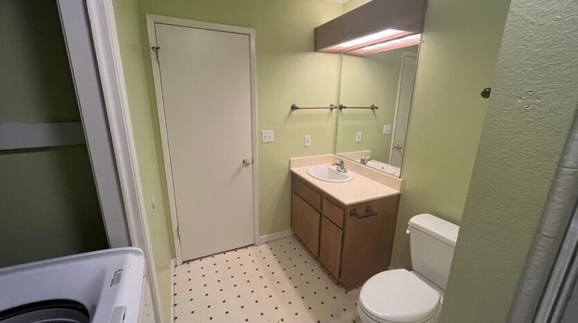 1523 Hood Rd Unit C - Sacramento - California - 2 bed, 2 bath rental property