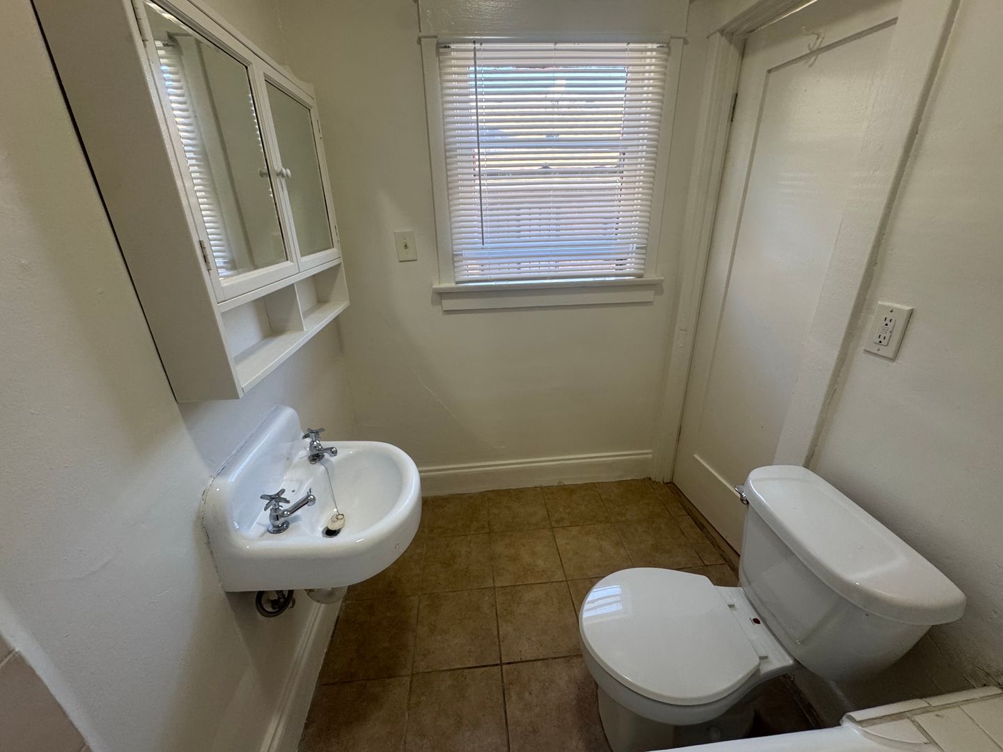1538 E Third St  - Long Beach - California - 1 bath rental property