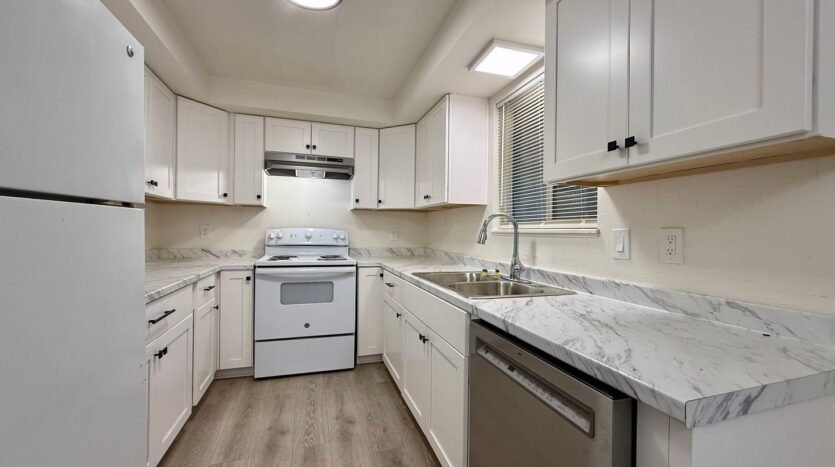 1543 NW Rimrock Dr - Redmond - Oregon - 3 bed, 1.5 bath rental property