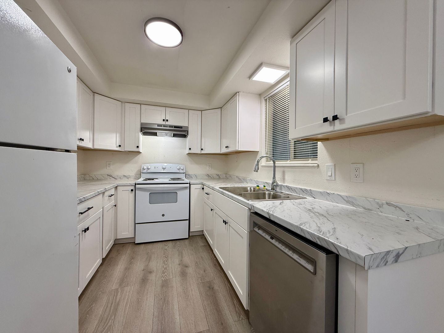 1543 NW Rimrock Dr - Redmond - Oregon - 3 bed, 1.5 bath rental property