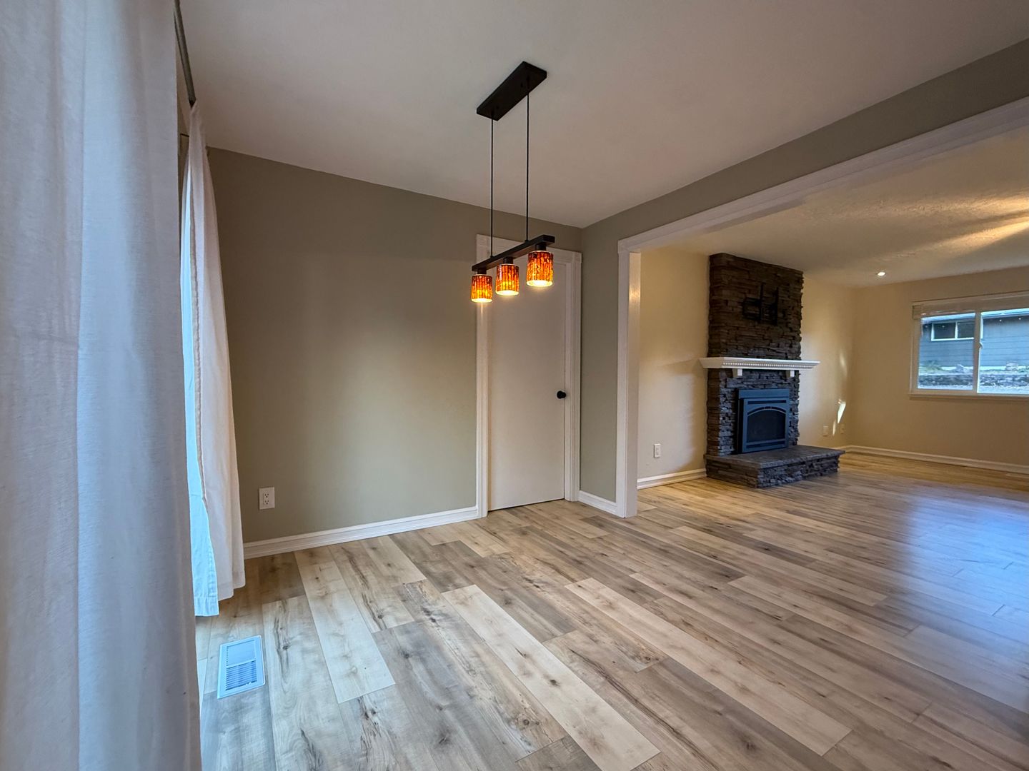 15571 SE Patricia Ct. - Milwaukie - Oregon - 3 bed, 2 bath rental property