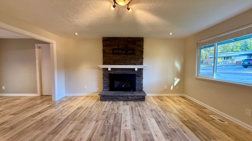 15571 SE Patricia Ct. - Milwaukie - Oregon - 3 bed, 2 bath rental property