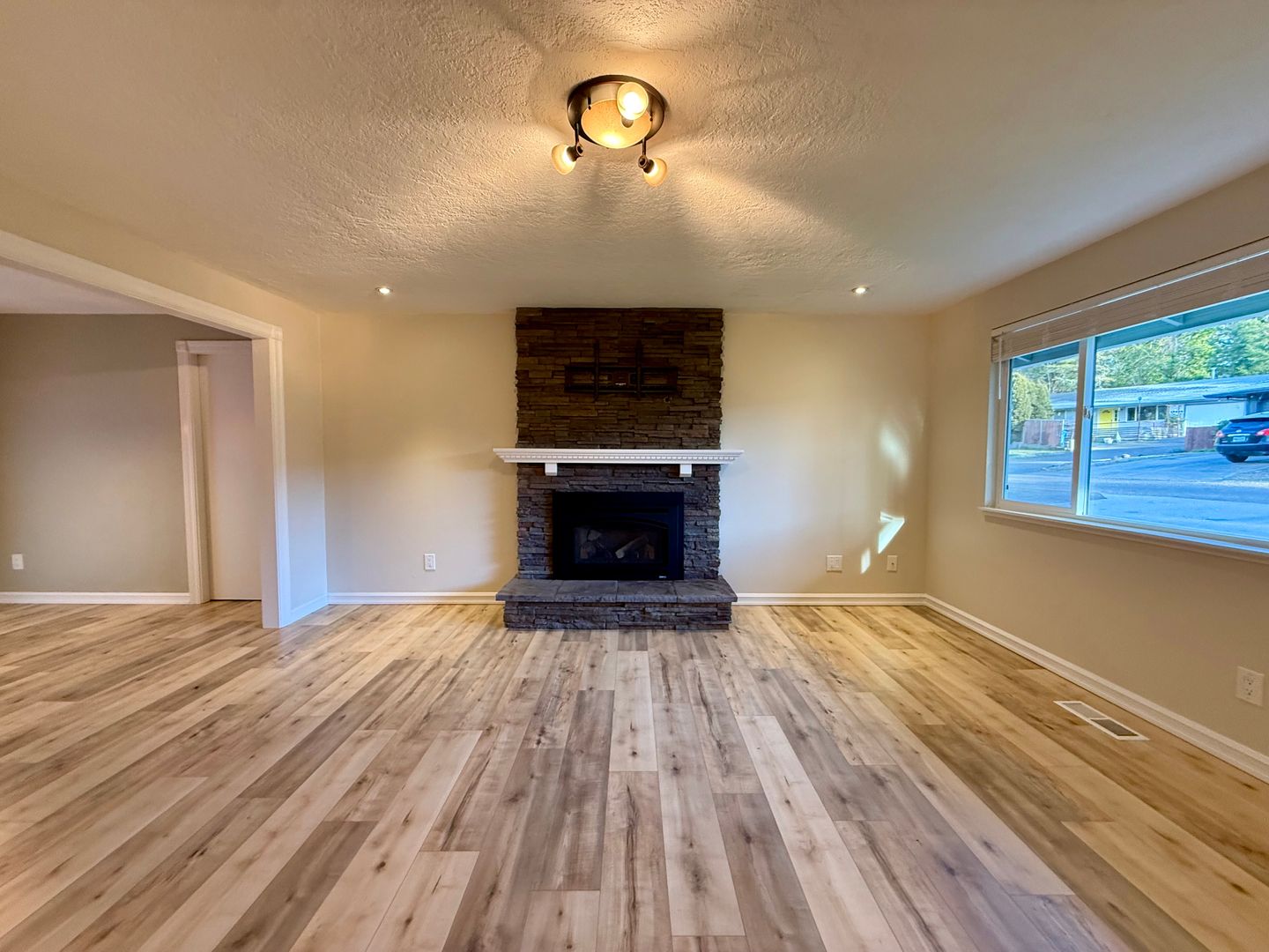 15571 SE Patricia Ct. - Milwaukie - Oregon - 3 bed, 2 bath rental property