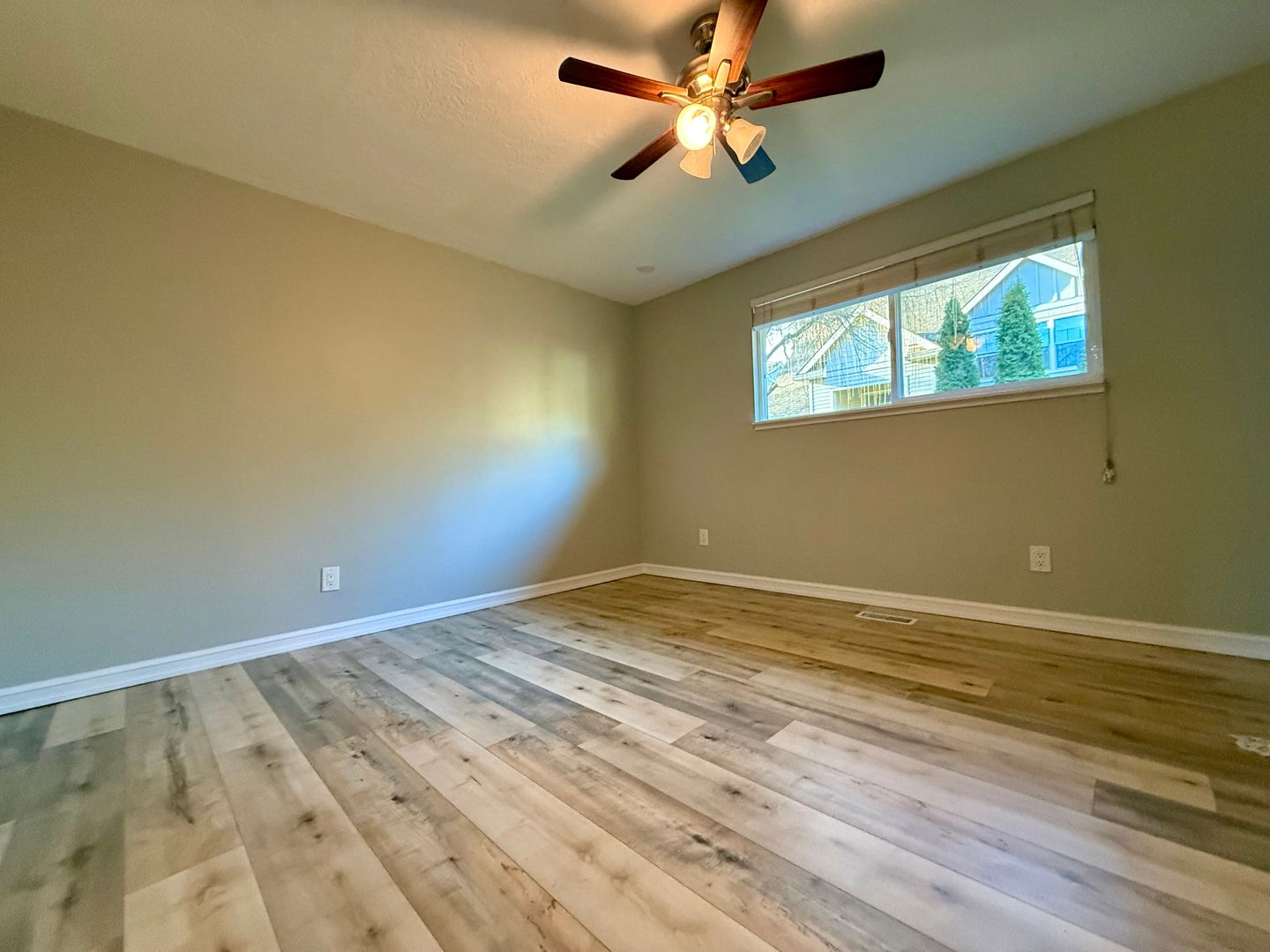 15571 SE Patricia Ct. - Milwaukie - Oregon - 3 bed, 2 bath rental property