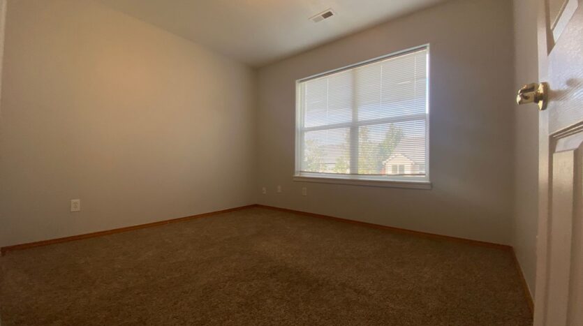 15626 NE Milton PL - Portland - Oregon - 3 bed, 2.5 bath rental property