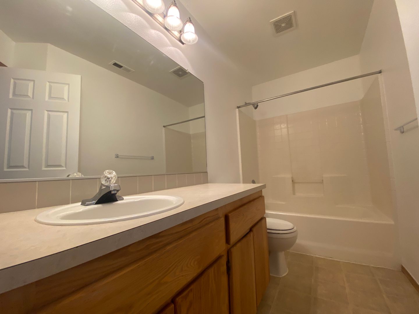 15626 NE Milton PL - Portland - Oregon - 3 bed, 2.5 bath rental property