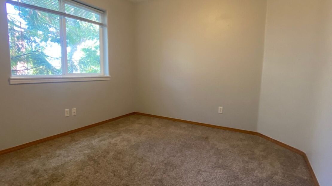 15626 NE Milton PL - Portland - Oregon - 3 bed, 2.5 bath rental property