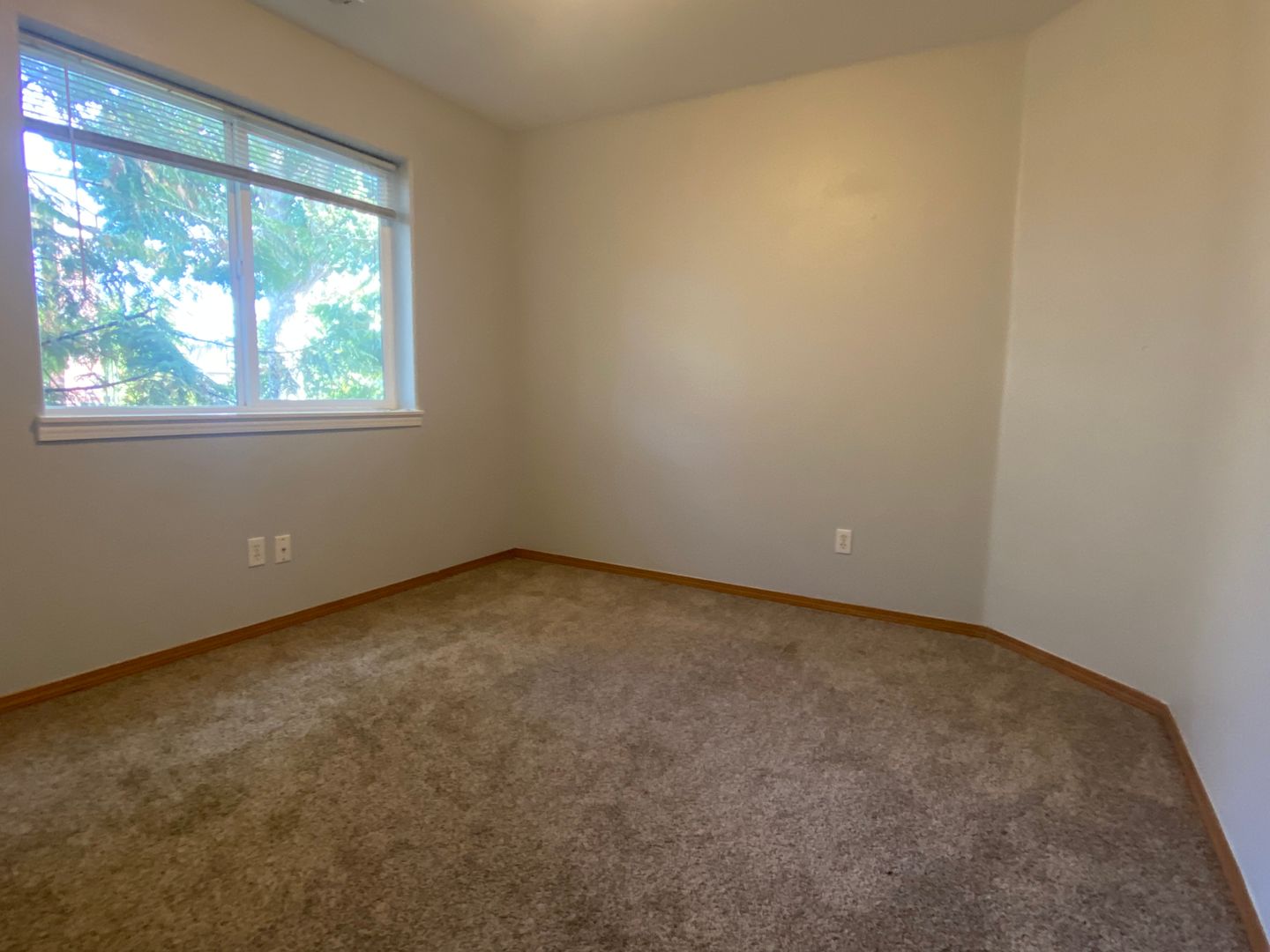 15626 NE Milton PL - Portland - Oregon - 3 bed, 2.5 bath rental property