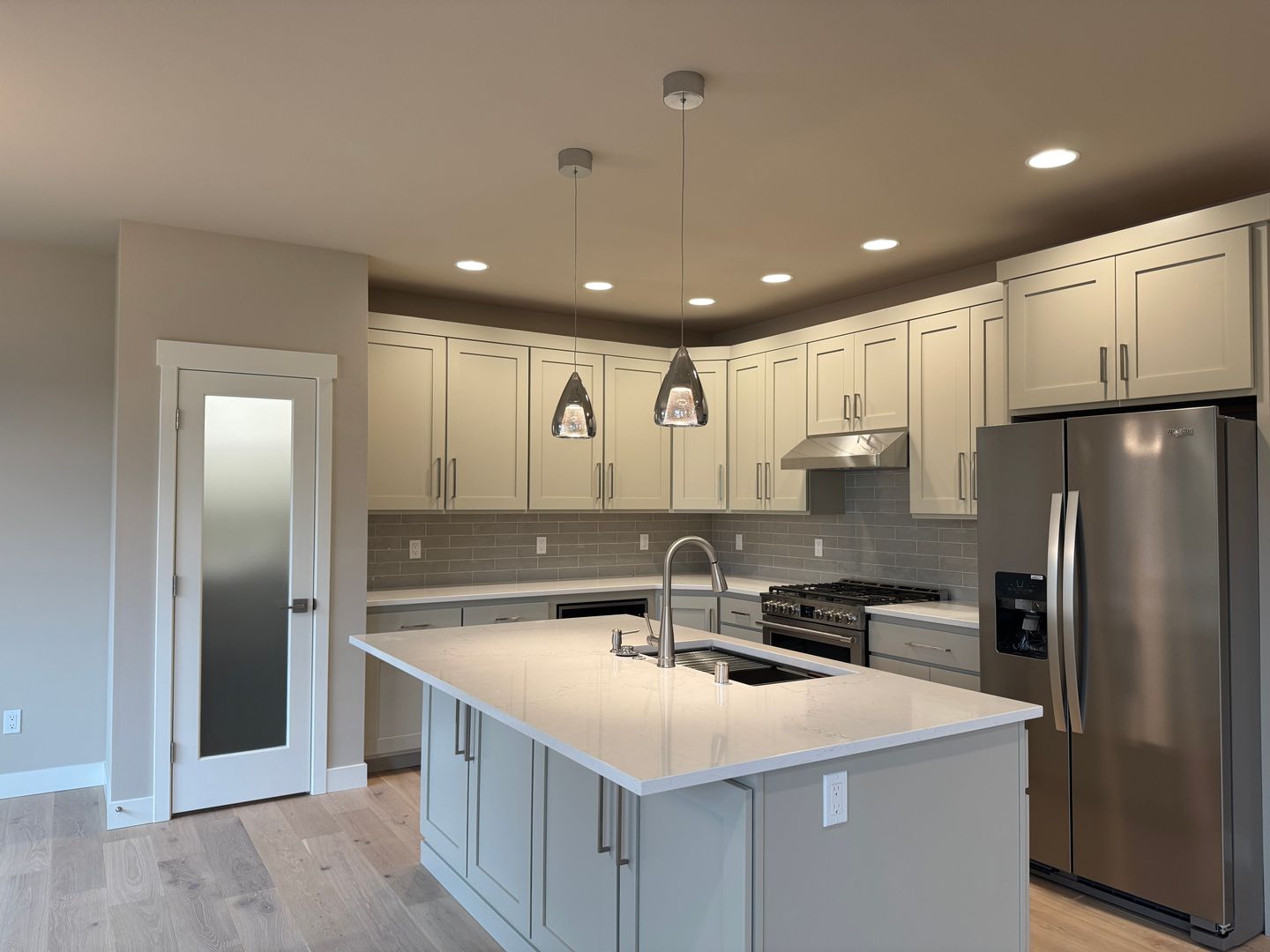 1606 106th PL SW - Everett - Washington - 3 bed, 2.5 bath rental property