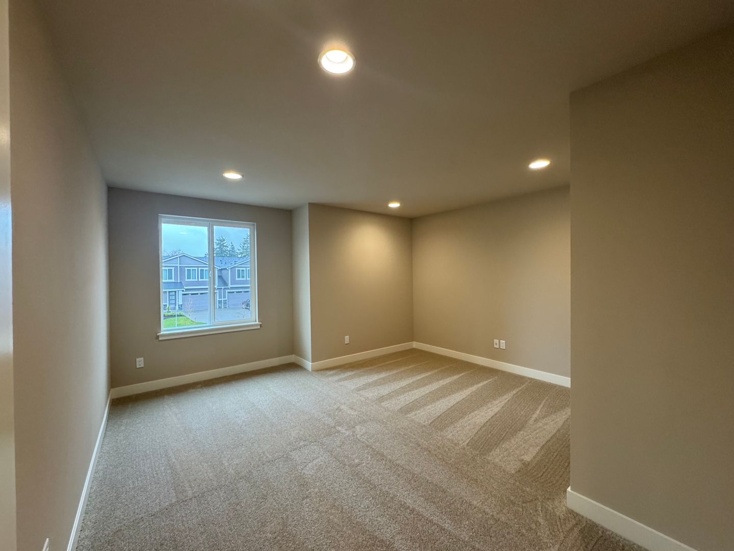 1606 106th PL SW - Everett - Washington - 3 bed, 2.5 bath rental property