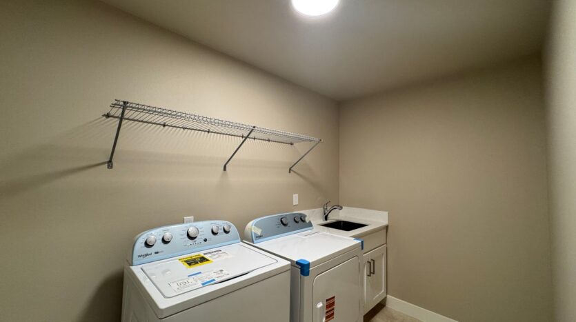 1606 106th PL SW - Everett - Washington - 3 bed, 2.5 bath rental property