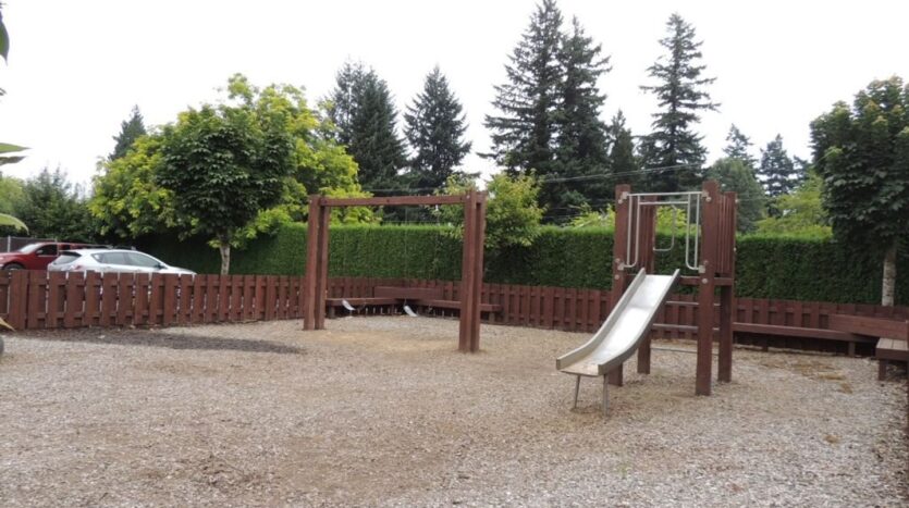 16733 NE Halsey St. - Portland - Oregon - 3 bed, 2.5 bath rental property