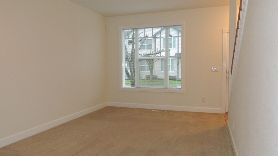 16733 NE Halsey St. - Portland - Oregon - 3 bed, 2.5 bath rental property