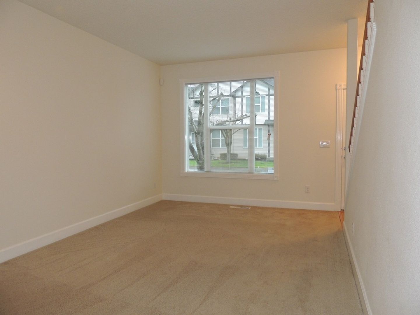 16733 NE Halsey St. - Portland - Oregon - 3 bed, 2.5 bath rental property