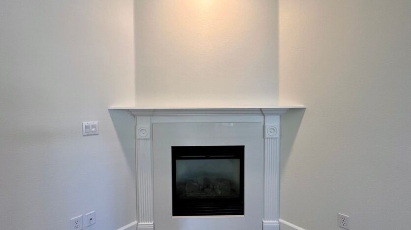 16733 NE Halsey St. - Portland - Oregon - 3 bed, 2.5 bath rental property