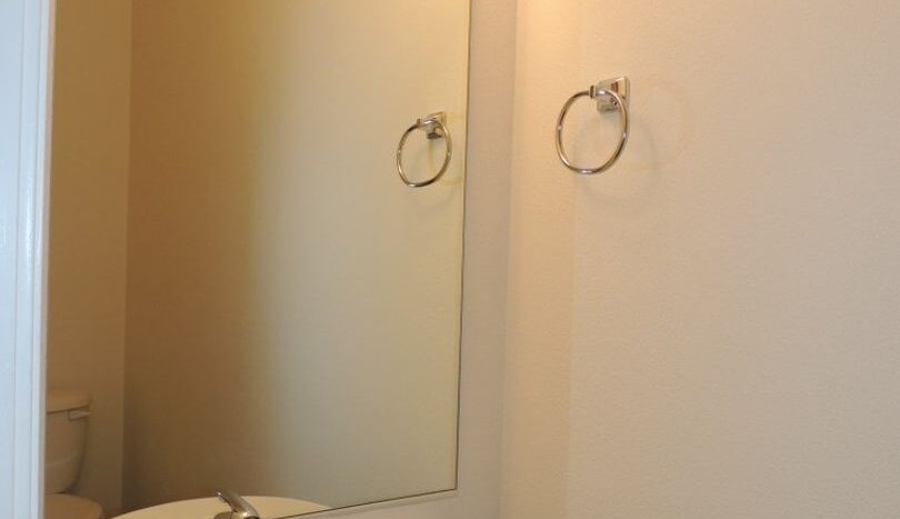 16733 NE Halsey St. - Portland - Oregon - 3 bed, 2.5 bath rental property