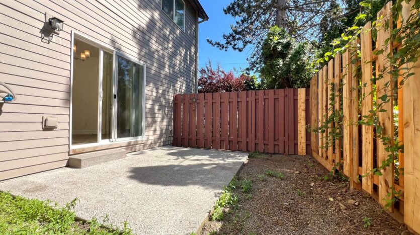 16733 NE Halsey St. - Portland - Oregon - 3 bed, 2.5 bath rental property