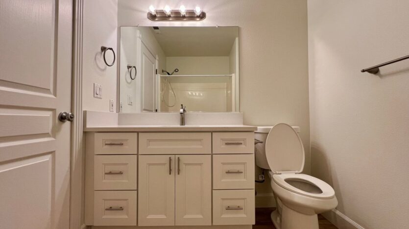 16733 NE Halsey St. - Portland - Oregon - 3 bed, 2.5 bath rental property