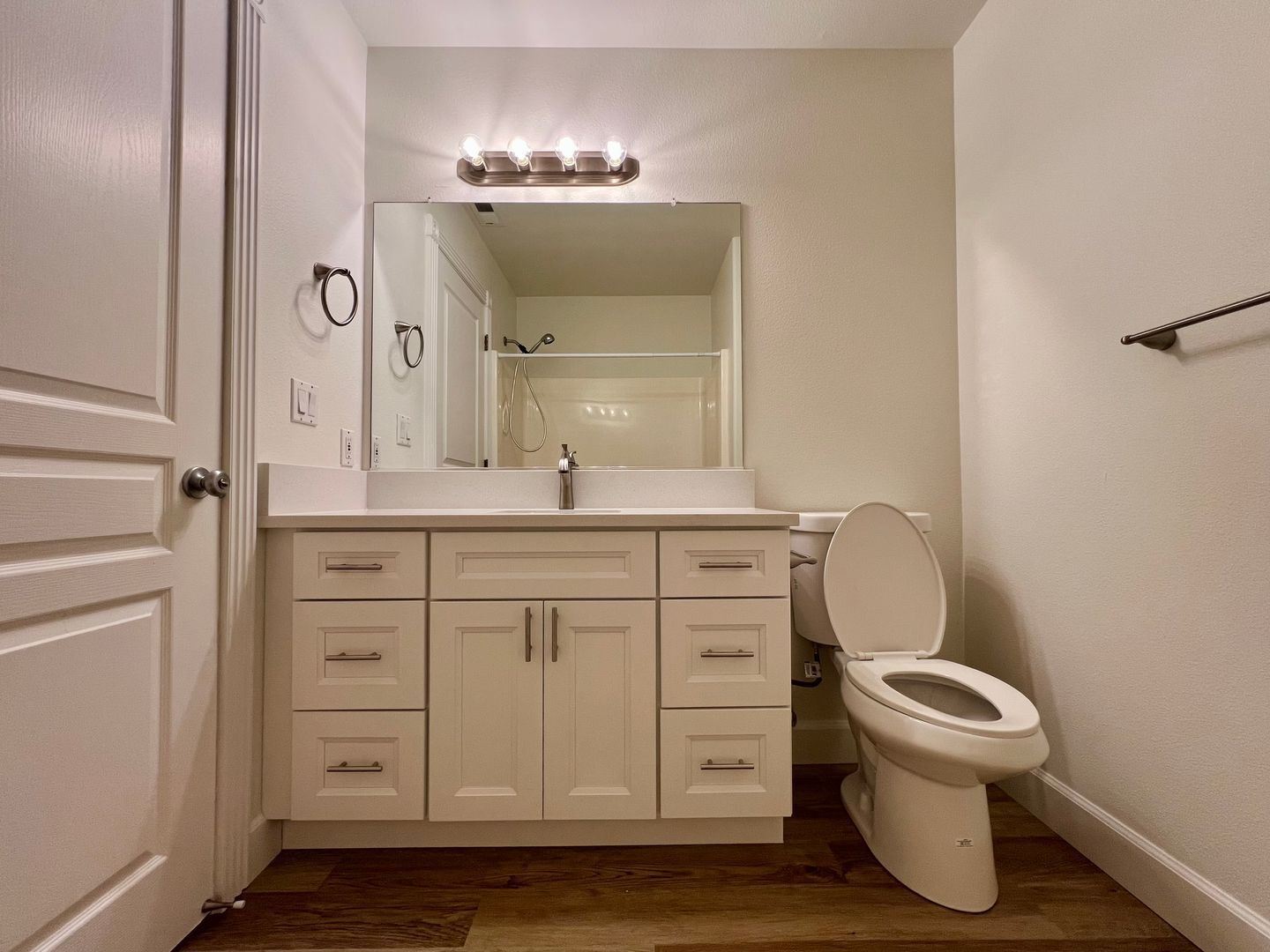 16733 NE Halsey St. - Portland - Oregon - 3 bed, 2.5 bath rental property