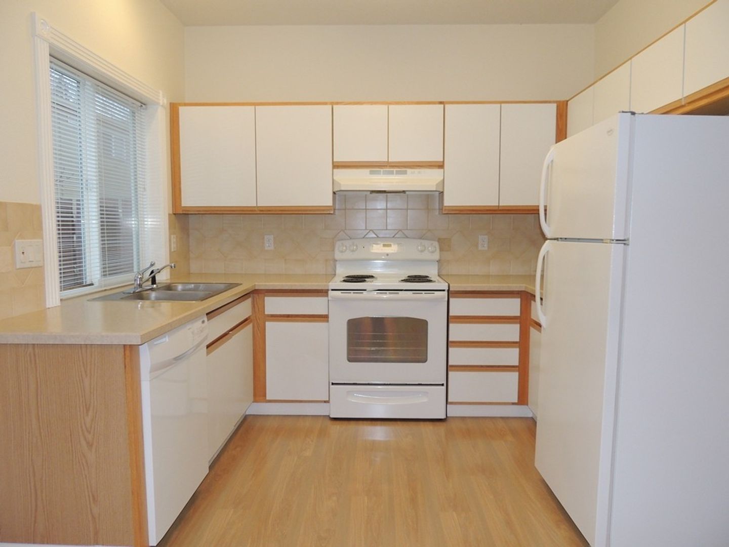 16733 NE Halsey St. - Portland - Oregon - 3 bed, 2.5 bath rental property