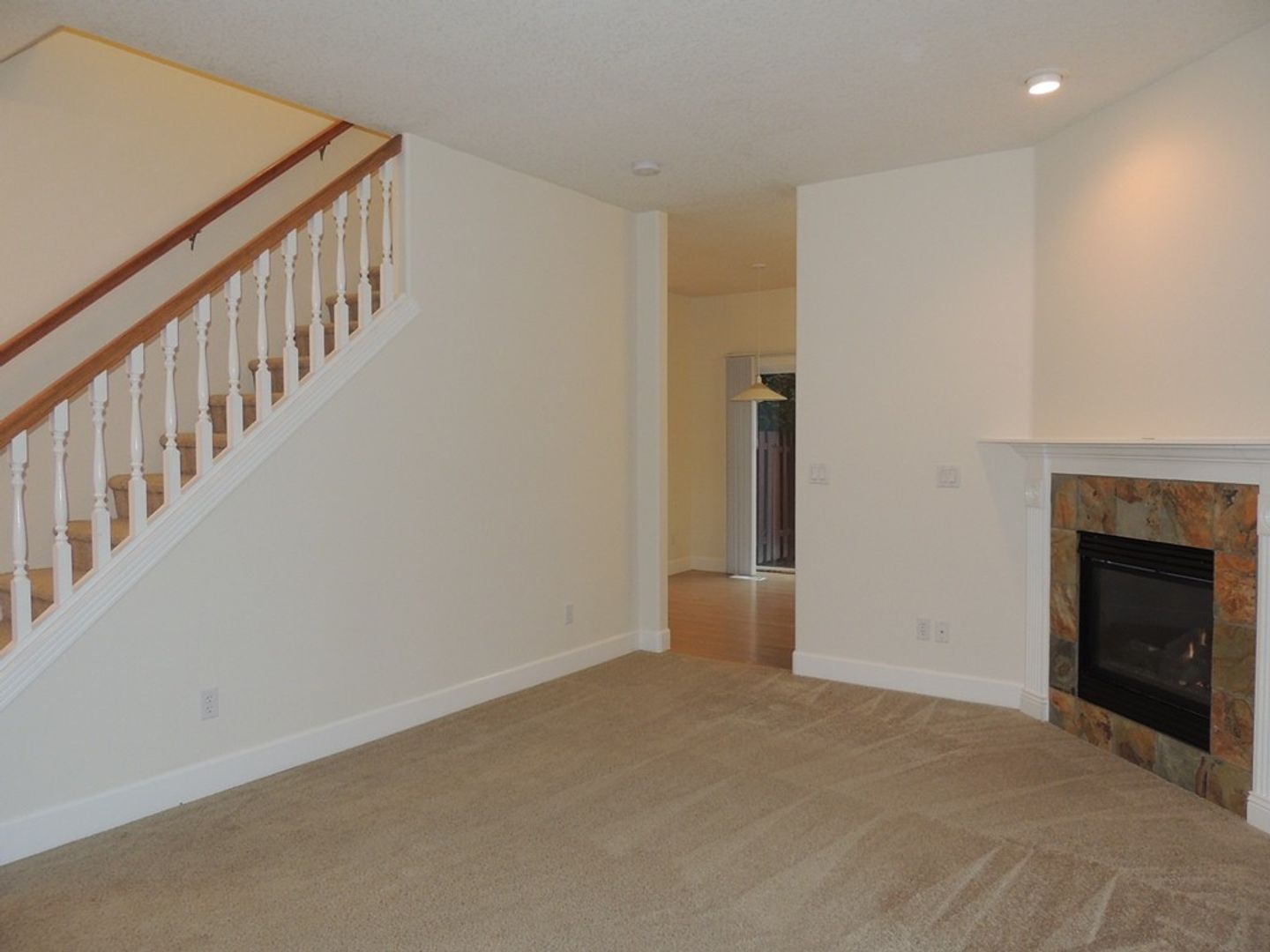 16733 NE Halsey St. - Portland - Oregon - 3 bed, 2.5 bath rental property