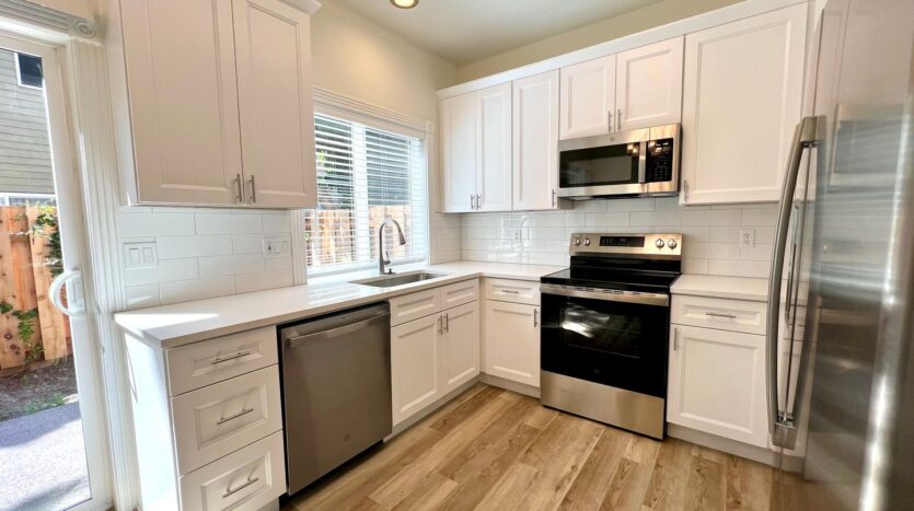 16733 NE Halsey St. - Portland - Oregon - 3 bed, 2.5 bath rental property