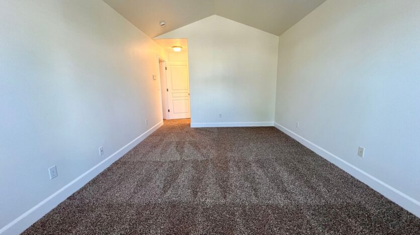 16733 NE Halsey St. - Portland - Oregon - 3 bed, 2.5 bath rental property