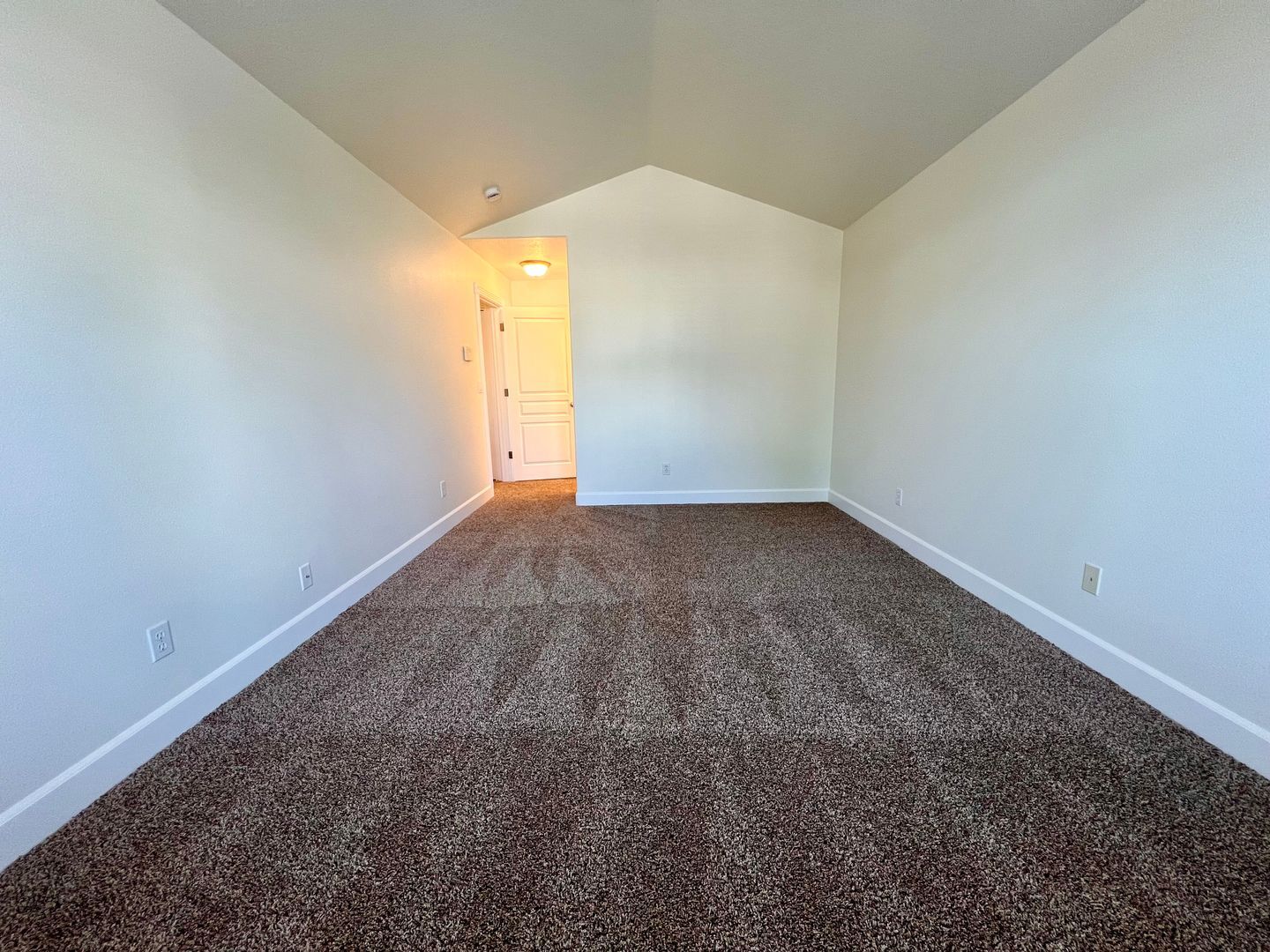 16733 NE Halsey St. - Portland - Oregon - 3 bed, 2.5 bath rental property