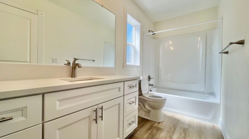 16733 NE Halsey St. - Portland - Oregon - 3 bed, 2.5 bath rental property
