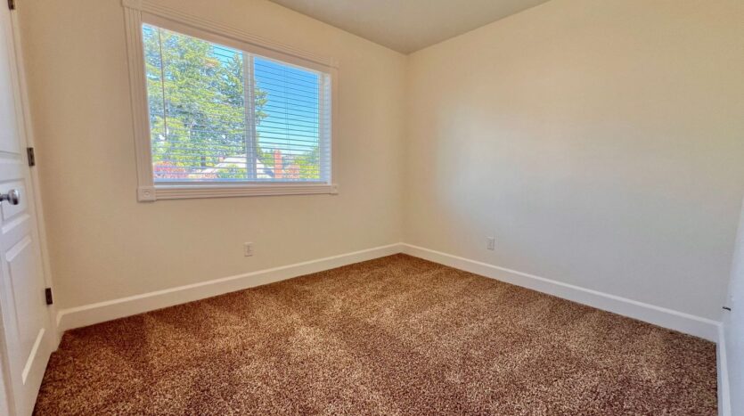16733 NE Halsey St. - Portland - Oregon - 3 bed, 2.5 bath rental property