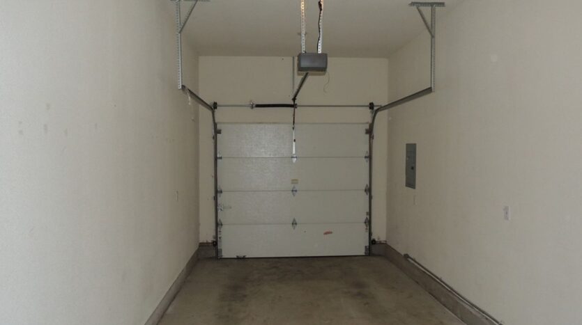 16733 NE Halsey St. - Portland - Oregon - 3 bed, 2.5 bath rental property