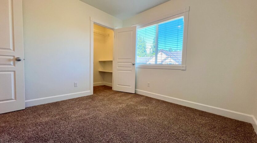 16733 NE Halsey St. - Portland - Oregon - 3 bed, 2.5 bath rental property