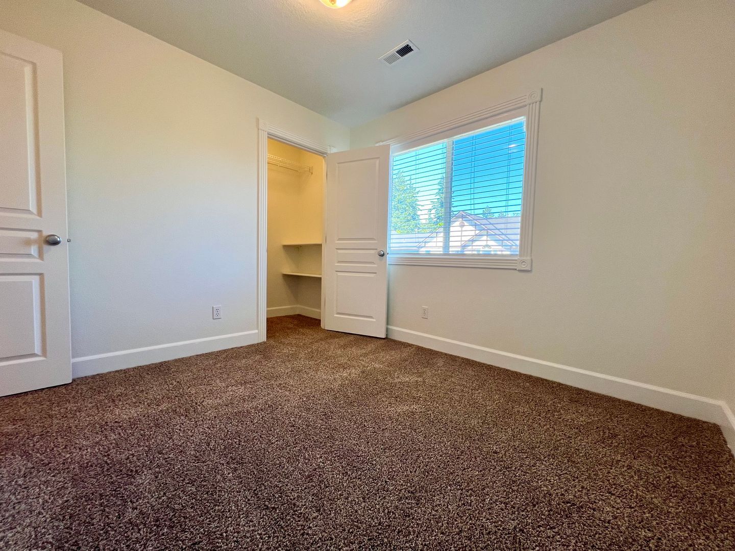 16733 NE Halsey St. - Portland - Oregon - 3 bed, 2.5 bath rental property