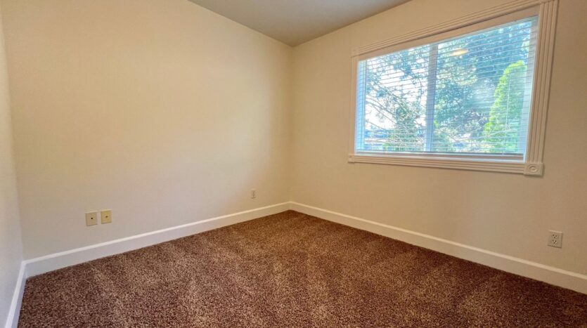 16733 NE Halsey St. - Portland - Oregon - 3 bed, 2.5 bath rental property