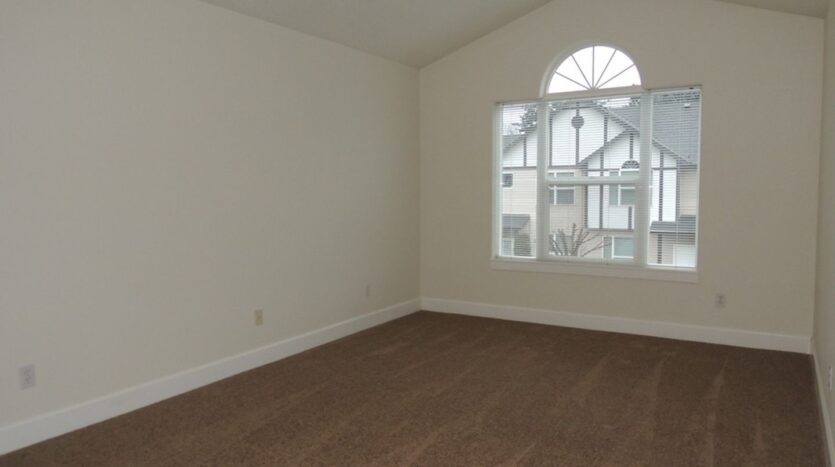 16733 NE Halsey St. - Portland - Oregon - 3 bed, 2.5 bath rental property