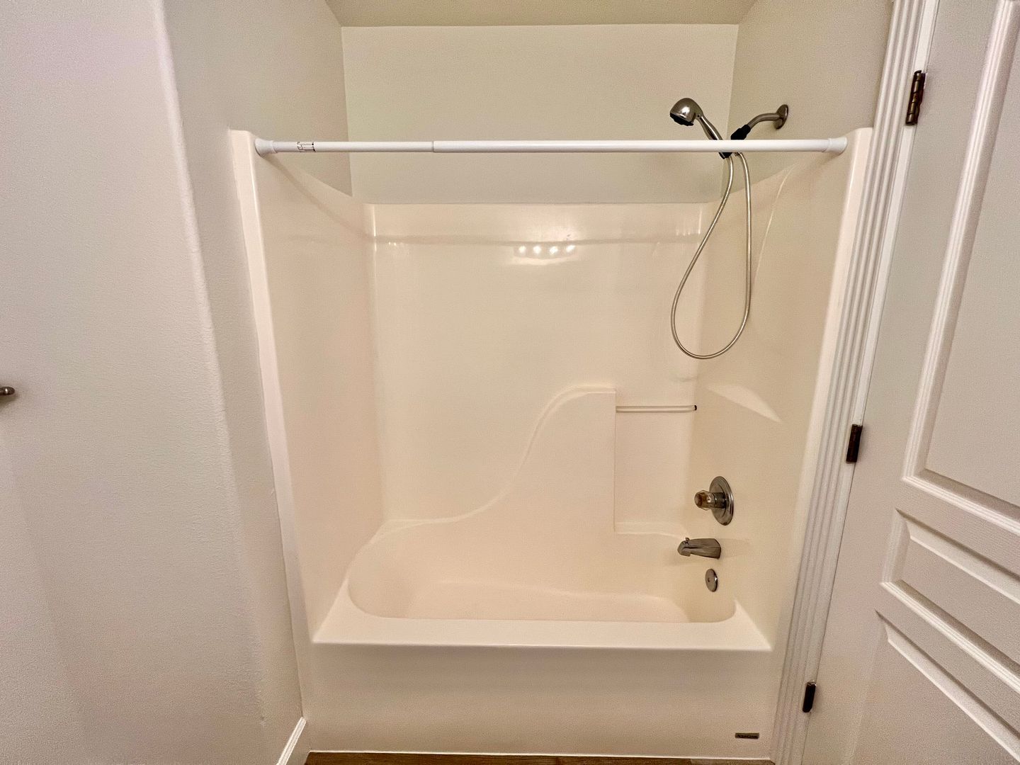 16733 NE Halsey St. - Portland - Oregon - 3 bed, 2.5 bath rental property