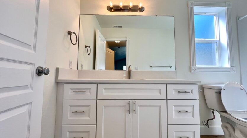 16733 NE Halsey St. - Portland - Oregon - 3 bed, 2.5 bath rental property