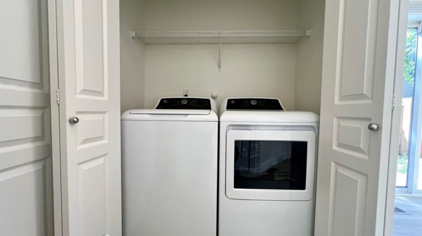 16733 NE Halsey St. - Portland - Oregon - 3 bed, 2.5 bath rental property